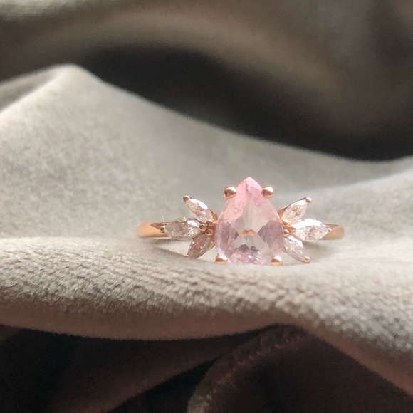 18k ring engagement ring - Picture 7 of 15